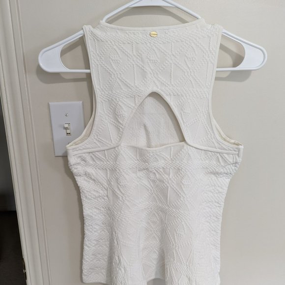 Guess Peplum Tank top with open back Size small - Picture 3 of 7